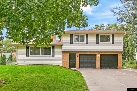 3612 S 106 St, Omaha, NE 68124