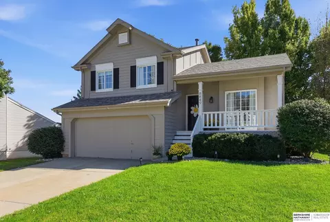 8849 N 83rd Ave, Omaha, NE 68122