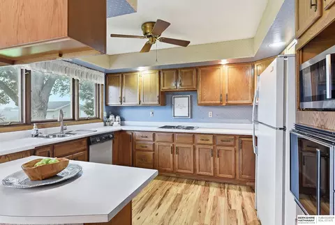 Kitchen - 725 Lisa Ln, Lyons, NE 68038 photo 2 of 4