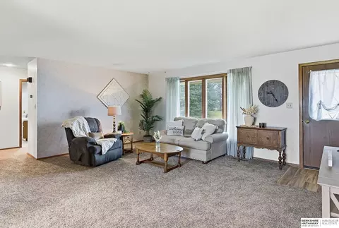 Living - 725 Lisa Ln, Lyons, NE 68038 photo 2 of 4