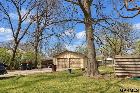 Exterior - 1003 N 14th St, Beatrice, NE 68310 photo 4 of 8