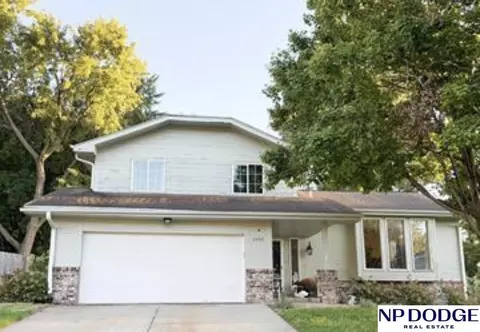 4929 Red Rock Ave, Omaha, NE 68157