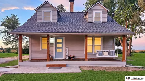 303 Cedar St, Mondamin, IA 51557