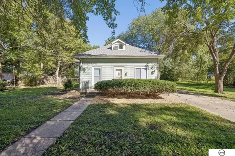 3918 Madison Ave, Lincoln, NE 68504
