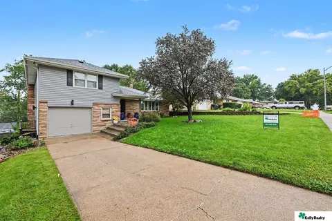 3603 S 49th Ave, Omaha, NE 68106