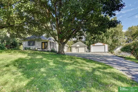 1510 Mcpherson Ave, Council Bluffs, IA 51503