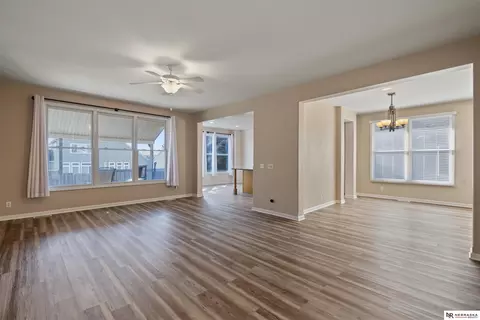 9511 S 26th Ave, Bellevue, NE 68147