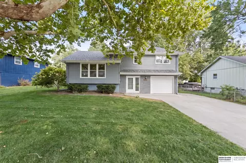 7405 S 89th St, La Vista, NE 68128