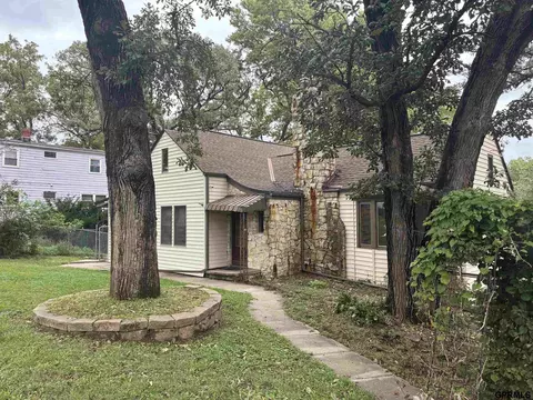 319 N Bellevue Blvd, Bellevue, NE 68005