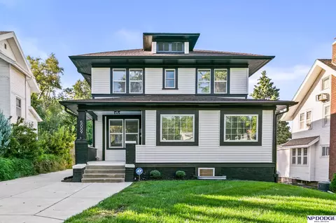 5009 Burt St, Omaha, NE 68132