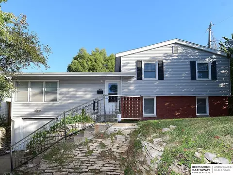 6912 Seward St, Omaha, NE 68104