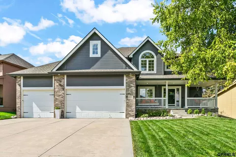 19527 Bellbrook Blvd, Gretna, NE 68028