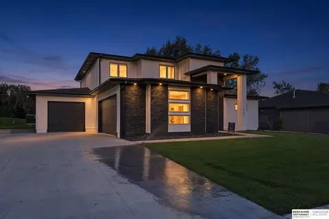 1649 E Ridge Way, Ashland, NE 68003