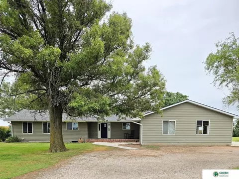 1019 R Rd, York, NE 68467