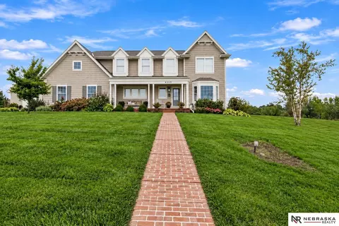 4355 Big Sky Cir, Fort Calhoun, NE 68023