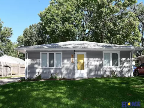 3520 Madison Ave, Lincoln, NE 68504