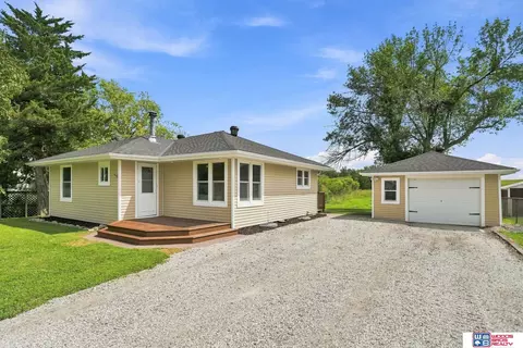 22100 S 96th St, Hickman, NE 68372