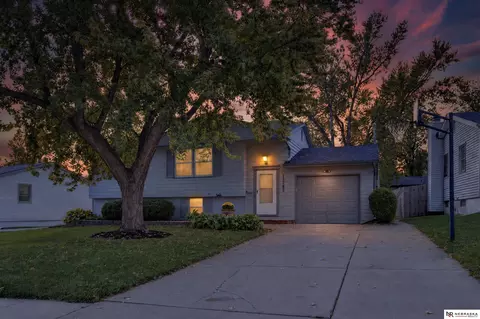 12765 A St, Omaha, NE 68144