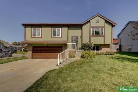 7838 Bondesson St, Omaha, NE 68122