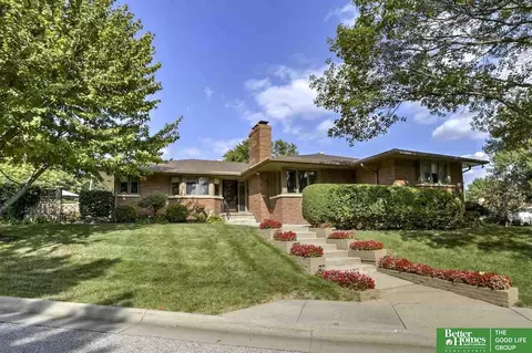 6102 Burt St, Omaha, NE 68132