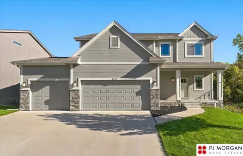 1704 Pilgrim Dr, Bellevue, NE 68123