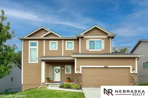 8216 King St, Omaha, NE 68122