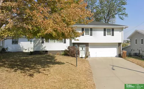 409 N Stark St, Bennington, NE 68007