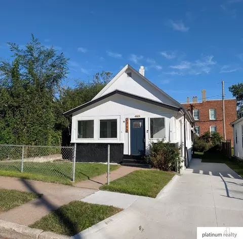 2710 Shirley St, Omaha, NE 68105