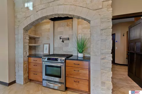 Kitchen - 17701 Prairie Vista Dr, Roca, NE 68430 photo 4 of 6