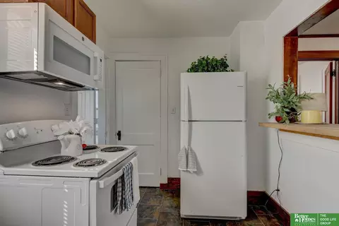 Kitchen - 4243 Patrick Ave, Omaha, NE 68111 photo 2 of 3