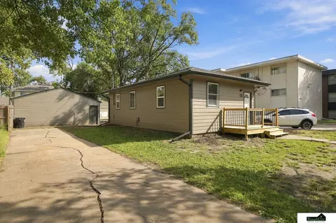 616 S 20th St, Lincoln, NE 68510