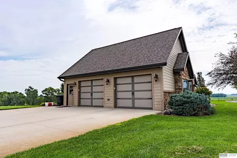 Exterior - 1214 County B Rd, Scribner, NE 68057 photo 4 of 18