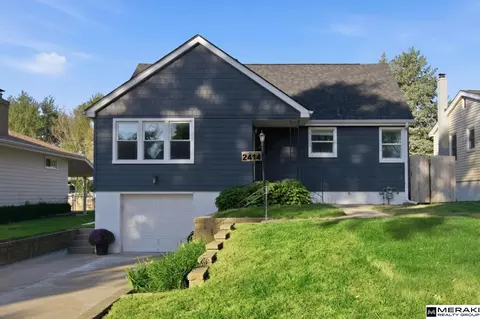 2414 S 49th Ave, Omaha, NE 68106