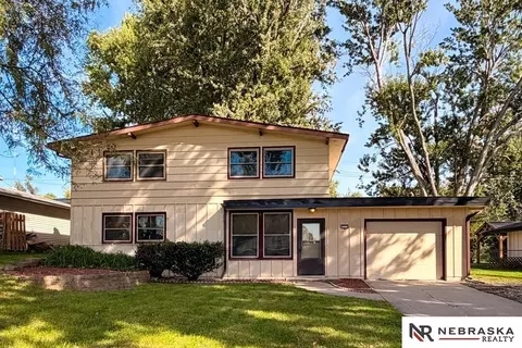 4817 N 83rd St, Omaha, NE 68134