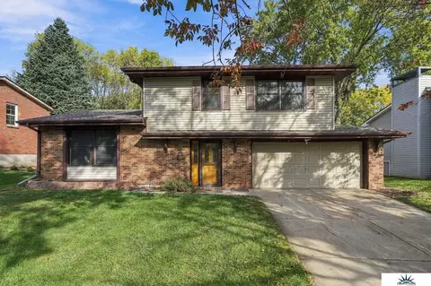 5320 Woodland Ave, Lincoln, NE 68516
