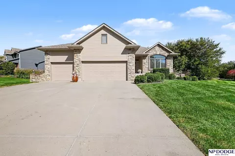 1815 S 181 St, Omaha, NE 68130