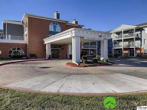 3001 S 51 St #202, Lincoln, NE 68506