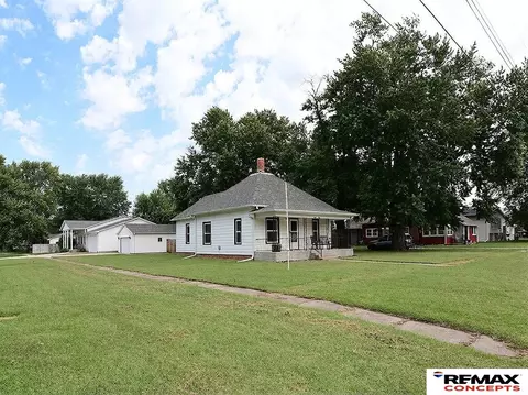 1212 K St, Geneva, NE 68361
