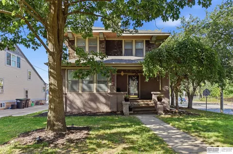 1904 S 36th St, Omaha, NE 68105