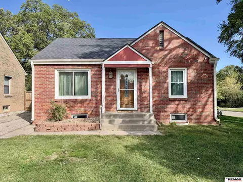 6350 Leighton Ave, Lincoln, NE 68507