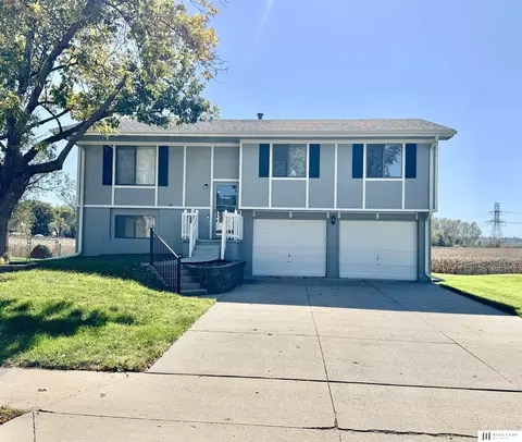 5129 Galloway St, Omaha, NE 68157
