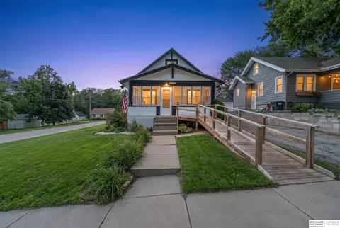 2302 N 64th St, Omaha, NE 68104