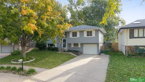 6711 S 139 Avenue Cir, Omaha, NE 68137