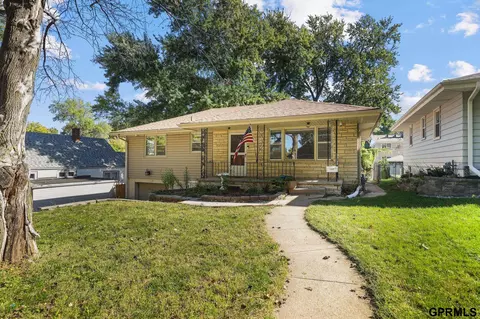 2929 N 55 St, Omaha, NE 68104