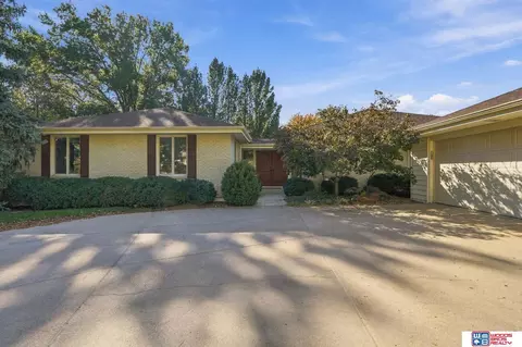 7431 N Hampton Rd, Lincoln, NE 68506