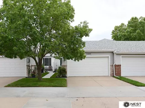 5305 Thies Cove Dr, Lincoln, NE 68516