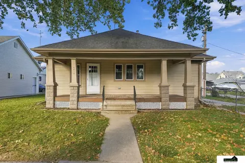 4215 N 63 St, Lincoln, NE 68507