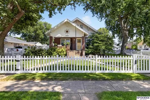2004 N Park Ave, Fremont, NE 68025