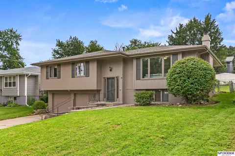 5305 Hascall St, Omaha, NE 68106