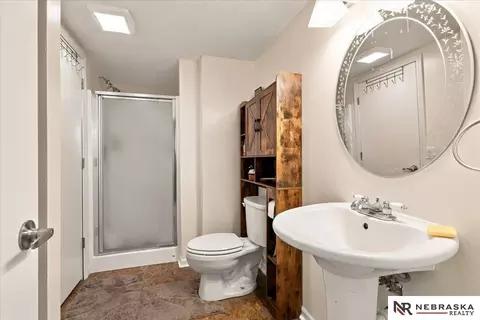 Bath - 720 N 6th St, Springfield, NE 68059 photo 3 of 3